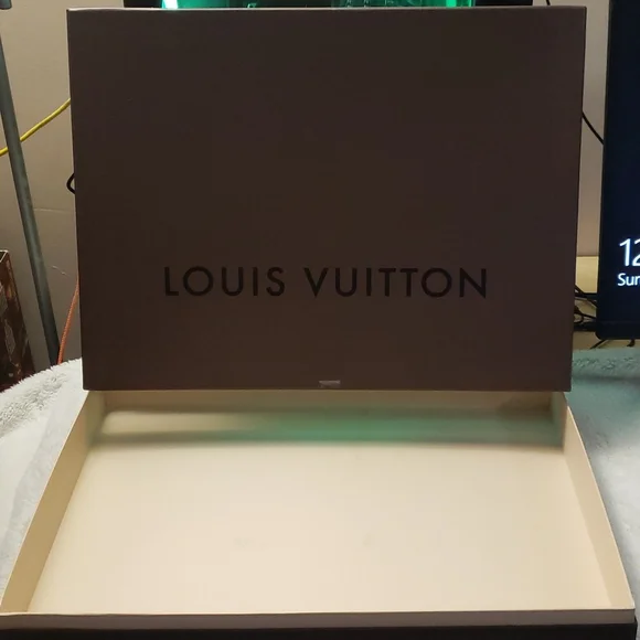 ❣Louis Vuitton Box❣ - Picture 2 of 8